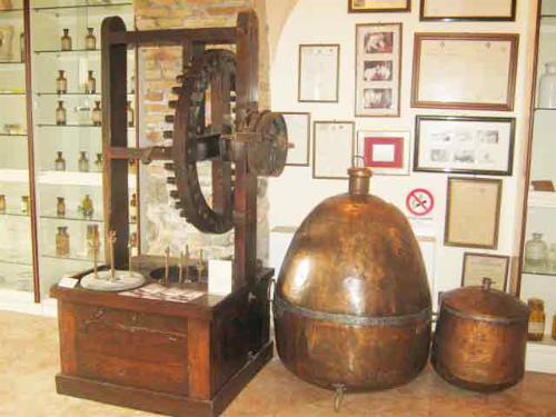 Museo Storia della farmacia e Biblioteca Rabainisia