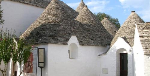 Museo del territorio "Casa Pezzolla" (o Museo della civiltà contadina di Alberobello).