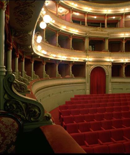 Teatro Giuseppe Borgatti