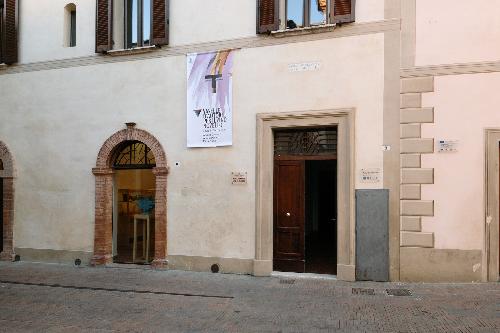Collezione Nino Caruso e vaselle d’autore